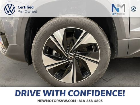 Certified 2024 Volkswagen Taos SE image 14