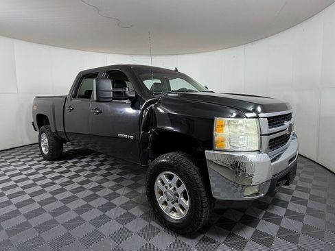 Used 2010 Chevrolet Silverado 2500 LTZ w/ Convenience Package AWD/4WD image 1