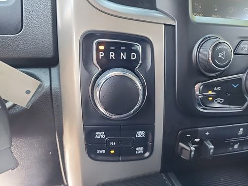 Used 2014 RAM 1500 SLT AWD/4WD image 25