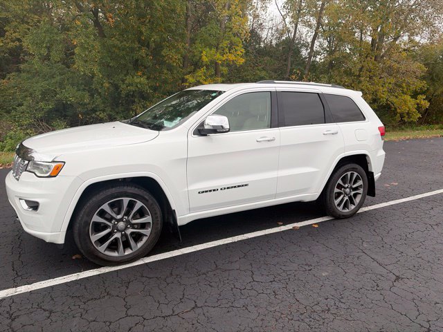 Used 2018 Jeep Grand Cherokee Overland AWD/4WD image 2