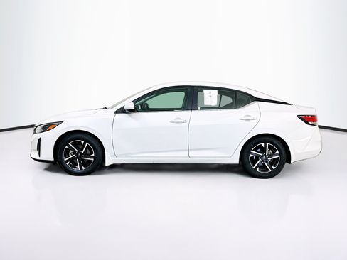 Used 2025 Nissan Sentra SV w/ All-Weather Package FWD image 4