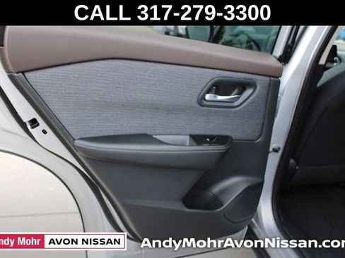 Used 2023 Nissan Rogue SV AWD/4WD image 26
