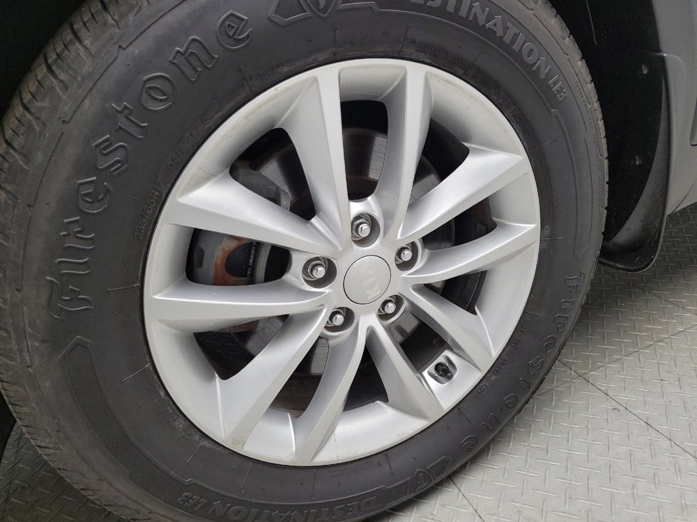 Used 2018 Kia Sorento FWD image 31