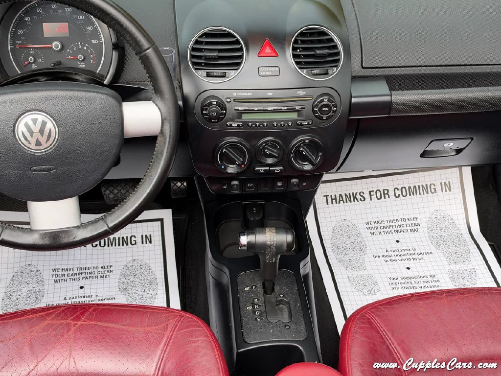 Used 2009 Volkswagen Beetle Blush FWD image 20