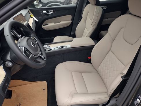 New 2026 Volvo XC60 B5 Plus w/ Climate Package image 11