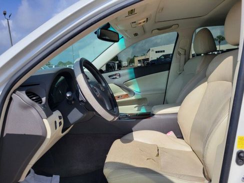 Used 2012 Lexus IS 250 w/ Premium Pkg Value Edition RWD image 9