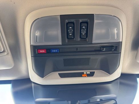 Used 2024 Subaru Crosstrek 2.5i Limited w/ Crosstrek Mirror Package image 24