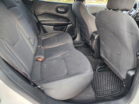 Used 2019 Jeep Compass Sport w/ Cold Weather Group FWD image 13