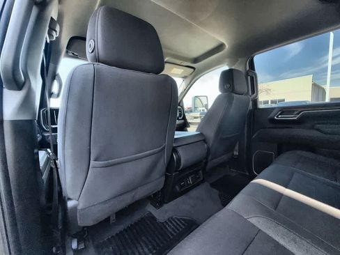 Used 2025 Chevrolet Silverado 2500 LT w/ Convenience Package image 13