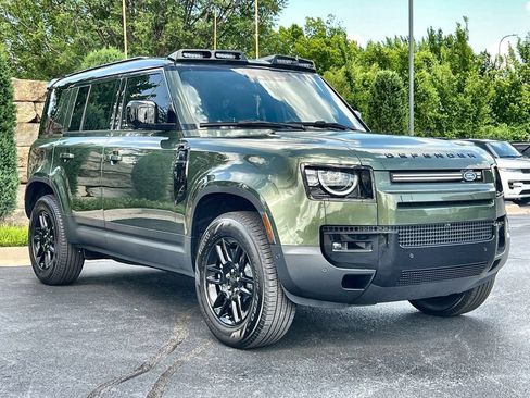 Used 2026 Land Rover Defender 110 S AWD/4WD image 7