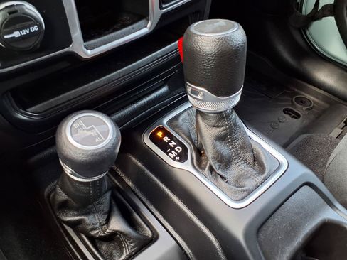 Used 2023 Jeep Wrangler Sport AWD/4WD image 14