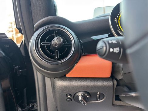 Used 2023 MINI Cooper SE image 25