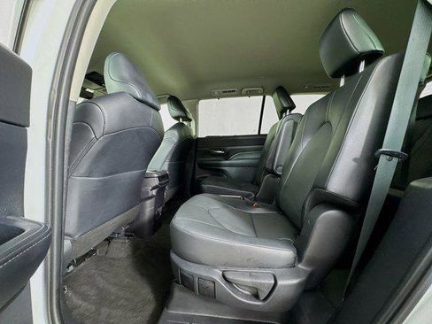 Certified 2025 Toyota Grand Highlander AWD image 23