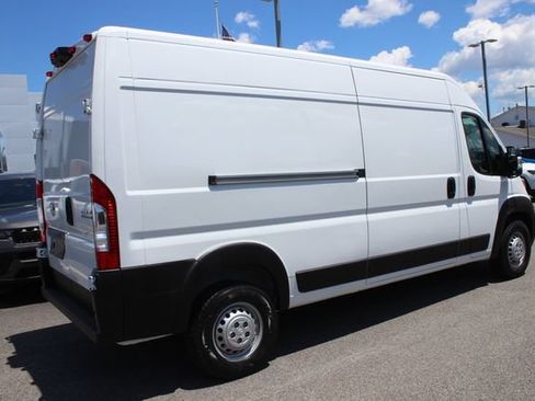 Used 2025 RAM ProMaster 2500 w/ Convenience Group FWD image 23