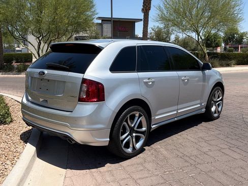 Used 2013 Ford Edge Sport w/ Driver Entry Pkg FWD image 3