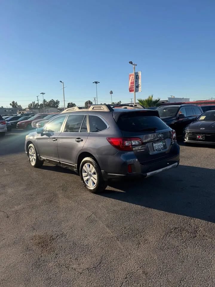 Used 2015 Subaru Outback 2.5i Premium AWD/4WD image 4