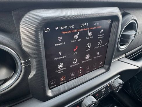 Used 2020 Jeep Gladiator Overland AWD/4WD image 2