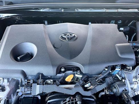 Used 2024 Toyota Camry SE w/ Blackout Package (TMS) FWD image 31