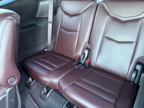 Certified 2024 Cadillac XT6 Premium Luxury w/ LPO, Floor Liner Package AWD/4WD image 31