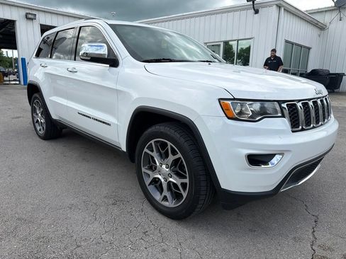 Used 2022 Jeep Grand Cherokee Limited w/ Trailer Tow Group IV AWD/4WD image 2