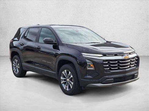Used 2025 Chevrolet Equinox LT FWD image 3