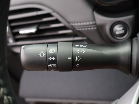 Used 2024 Subaru Outback Premium AWD/4WD image 38