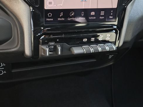 New 2026 RAM 2500 Tradesman AWD/4WD image 18