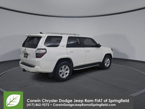 Used 2018 Toyota 4Runner SR5 RWD image 15