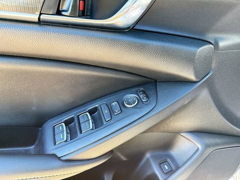 Used 2022 Honda Accord Sport image 9
