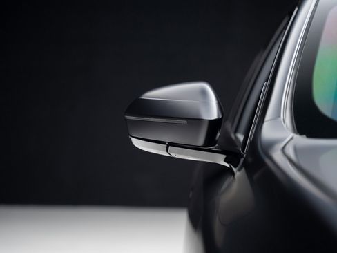 Used 2023 BMW i7 xDrive60 image 13