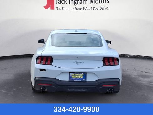 Used 2024 Ford Mustang Coupe image 4