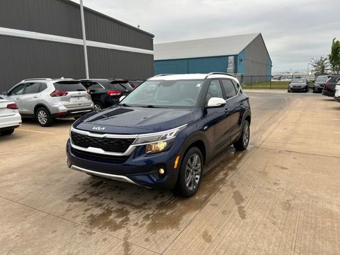 Used 2023 Kia Seltos S w/ Navigation Package AWD/4WD image 1