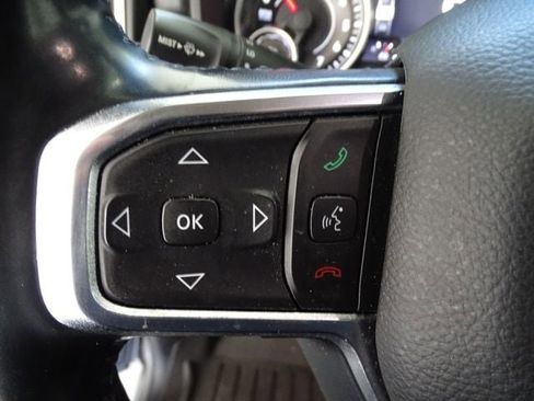 Used 2019 RAM 1500 Laramie AWD/4WD image 7