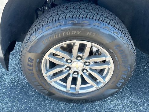 Used 2023 Chevrolet Colorado LT w/ LT Convenience Package II image 30