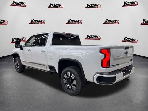 Used 2024 Chevrolet Silverado 2500 High Country w/ Technology Package image 7