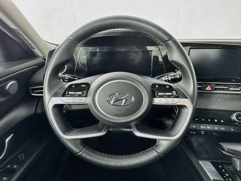 Used 2021 Hyundai Elantra SEL w/ Convenience + Premium Package FWD image 11