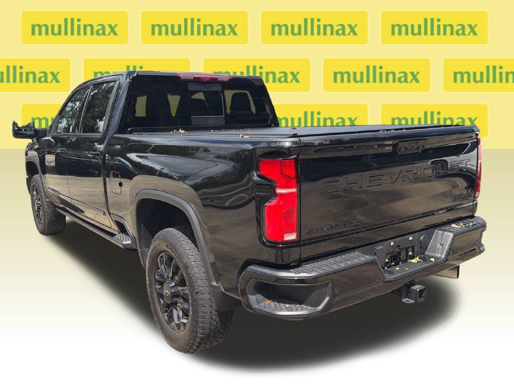 Used 2025 Chevrolet Silverado 2500 High Country w/ Midnight Edition AWD/4WD image 10