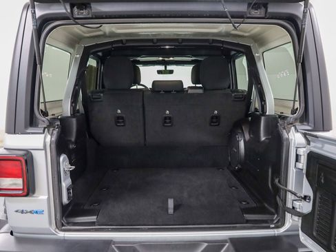 Used 2023 Jeep Wrangler Unlimited image 16