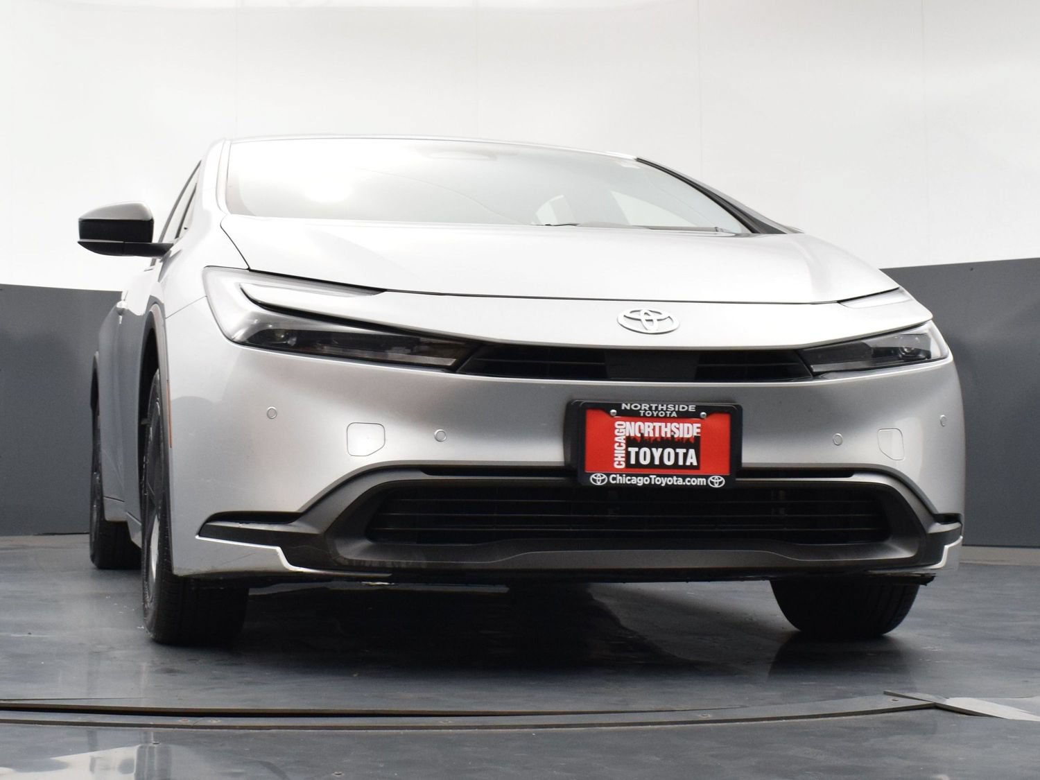 Used 2025 Toyota Prius LE FWD image 28