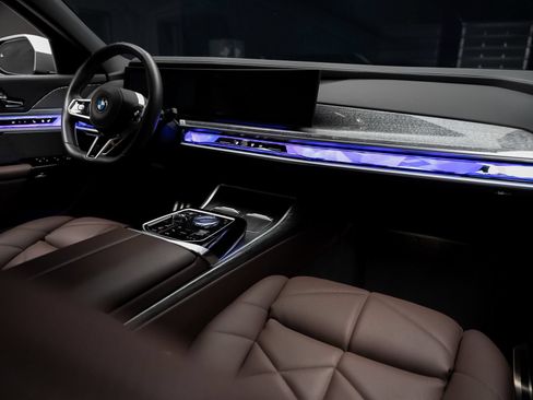 Used 2023 BMW 740i RWD image 58
