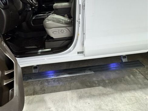 Used 2019 Chevrolet Silverado 1500 LTZ w/ LTZ Premium Package image 7