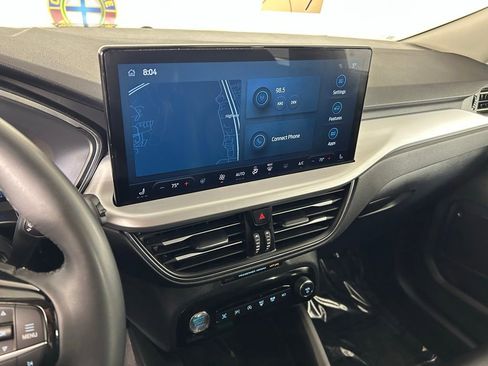 Used 2024 Ford Escape Platinum image 2