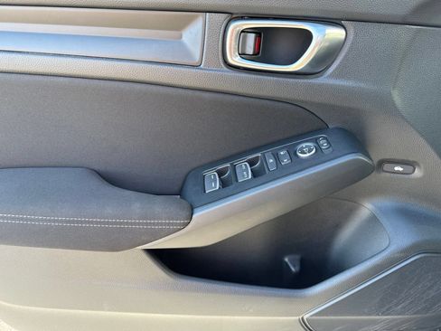 Used 2025 Honda Civic Sport image 17