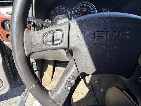 Used 2004 GMC Envoy XL SLT image 13