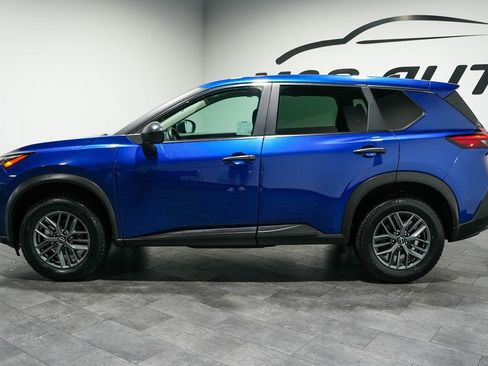 Used 2023 Nissan Rogue S image 3