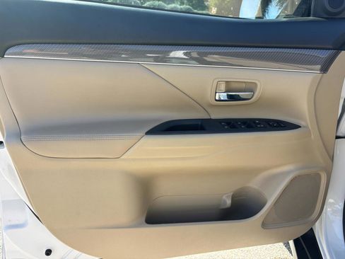 Used 2019 Mitsubishi Outlander SE image 24