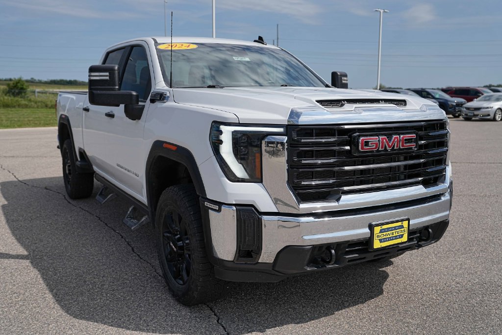 Used 2024 GMC Sierra 2500 Pro w/ Convenience Package AWD/4WD image 5