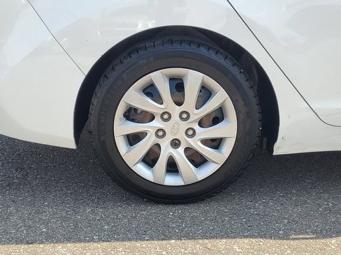 Used 2012 Hyundai Elantra GLS w/ Comfort Pkg 2 FWD image 5
