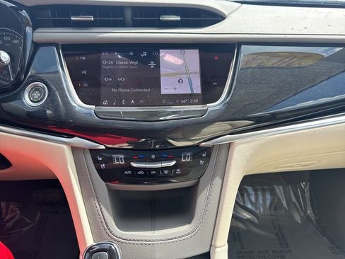Used 2024 Cadillac XT6 Premium Luxury w/ Technology Package AWD/4WD image 3