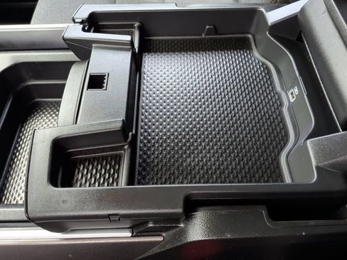 Used 2019 RAM 1500 Big Horn RWD image 34
